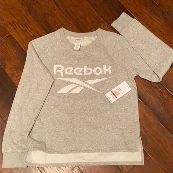 NWT Reebok sweat shirt great size S - Picture 1 of 6